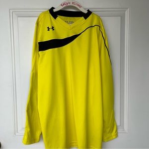 •Under Armour• Boys Long Sleeved HeatGear Shirt - Size YXL